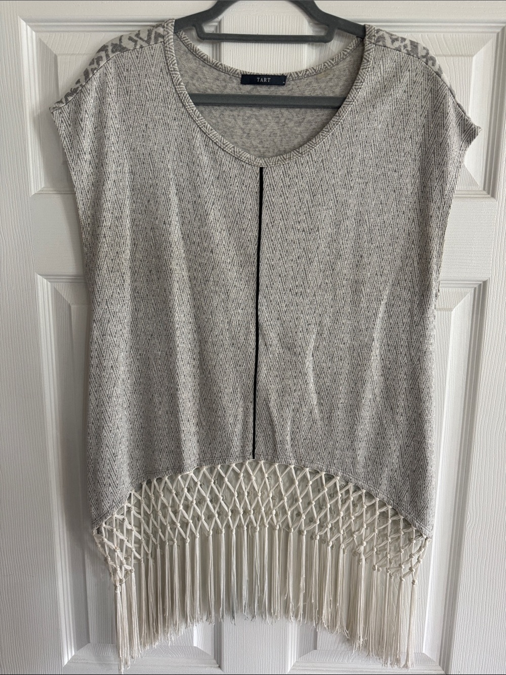 Tart Cream Knit Short Sleeve Tunic with Fringe Hem